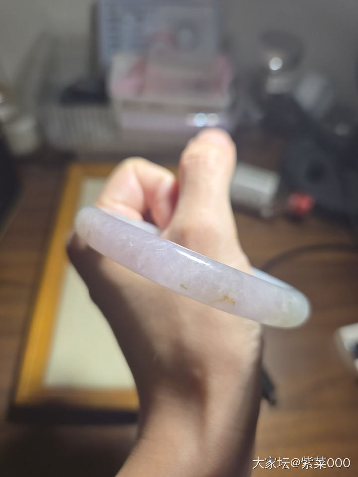 亏出！2999亏出，无纹裂，很仙气的春彩镯子。_翡翠