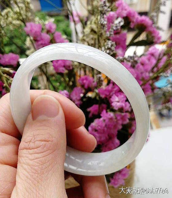 宽边翡翠手镯_翡翠