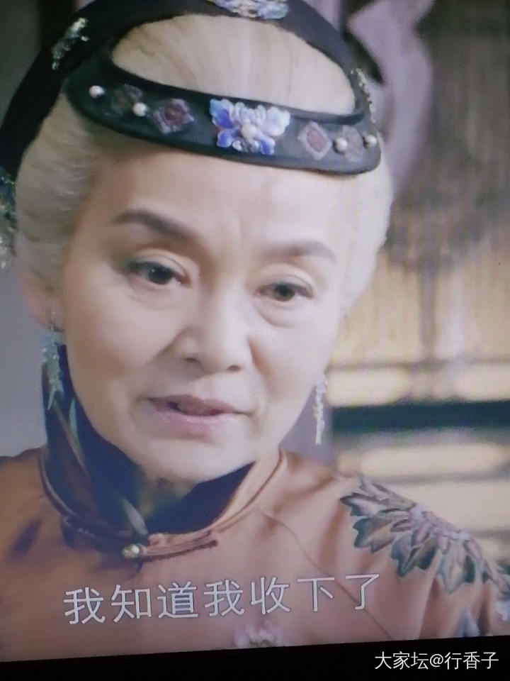 潘虹应该就属于传说中的骨相美_艺人