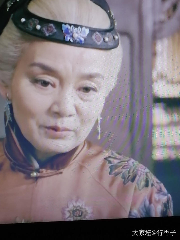潘虹应该就属于传说中的骨相美_艺人