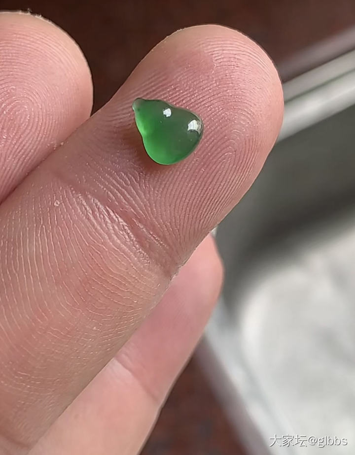 看一下你们的色标级甜绿翡翠_翡翠