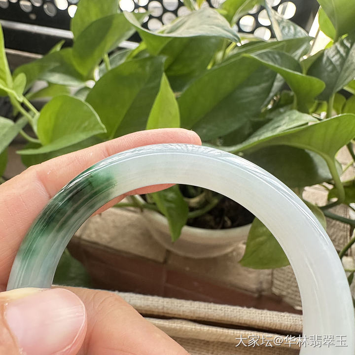 糯化地白底青圆条56mm_翡翠
