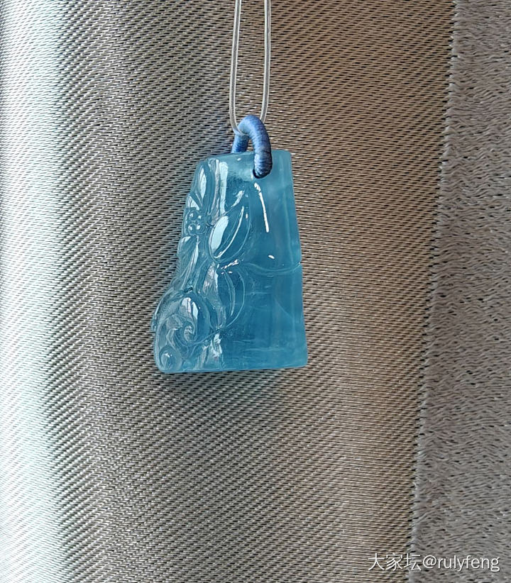 出些水晶😄_彩色宝石