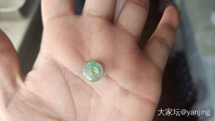 天然缅甸A货翡翠扣子_翡翠