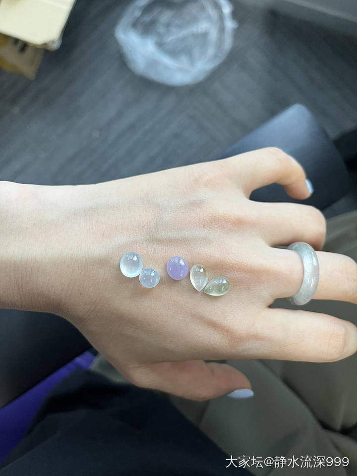 裸鸡有看上的么几百块到几千最贵的是马鞍_翡翠