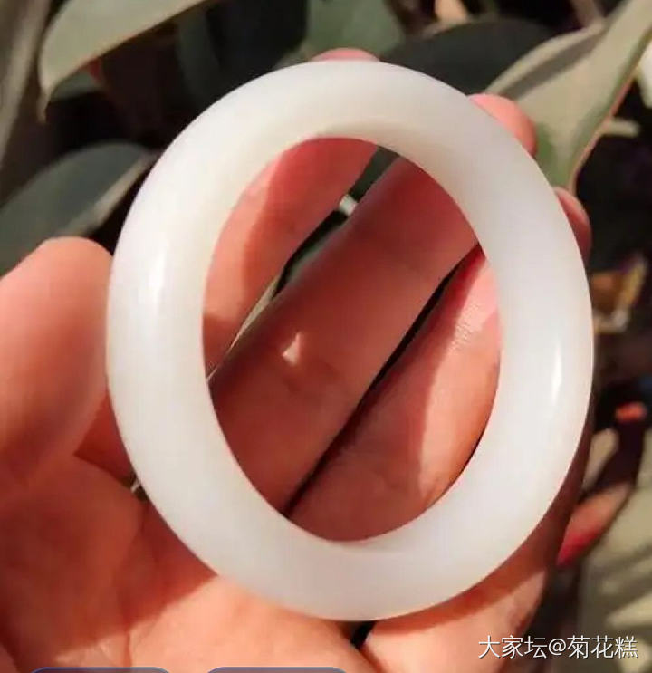 请教一下姐妹们，玉镯问题！_手镯