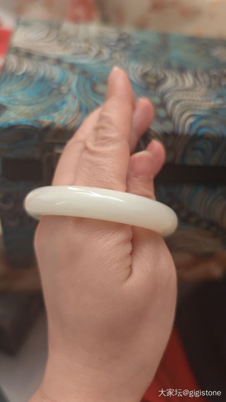 请教一下姐妹们，玉镯问题！_手镯