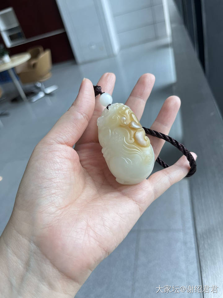 新疆且末糖白百克大貔貅和田玉手把件_和田玉