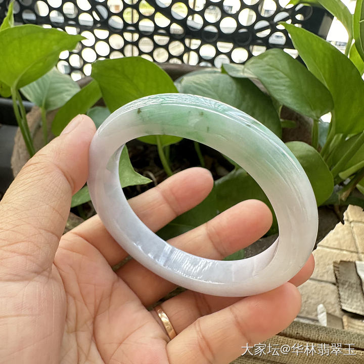 白底青正圈翡翠58.8mm_翡翠