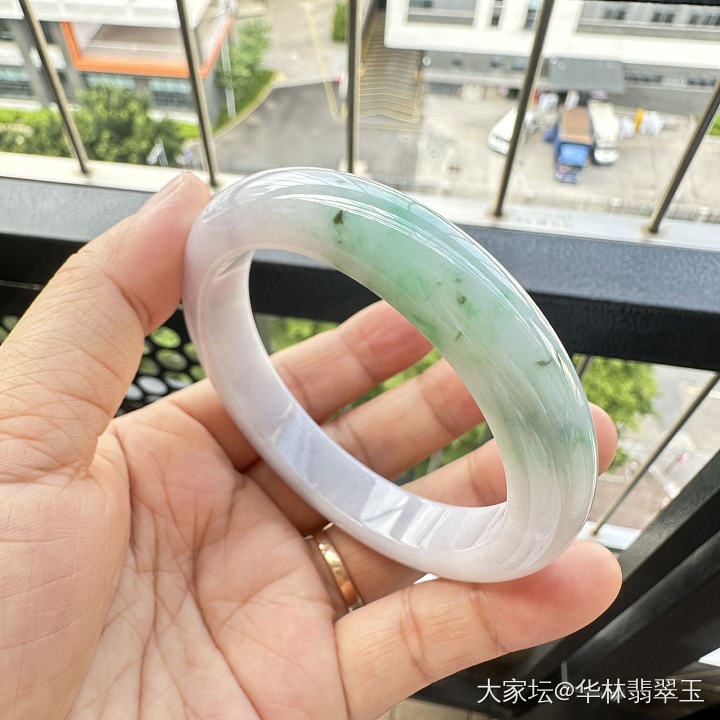 白底青正圈翡翠58.8mm_翡翠
