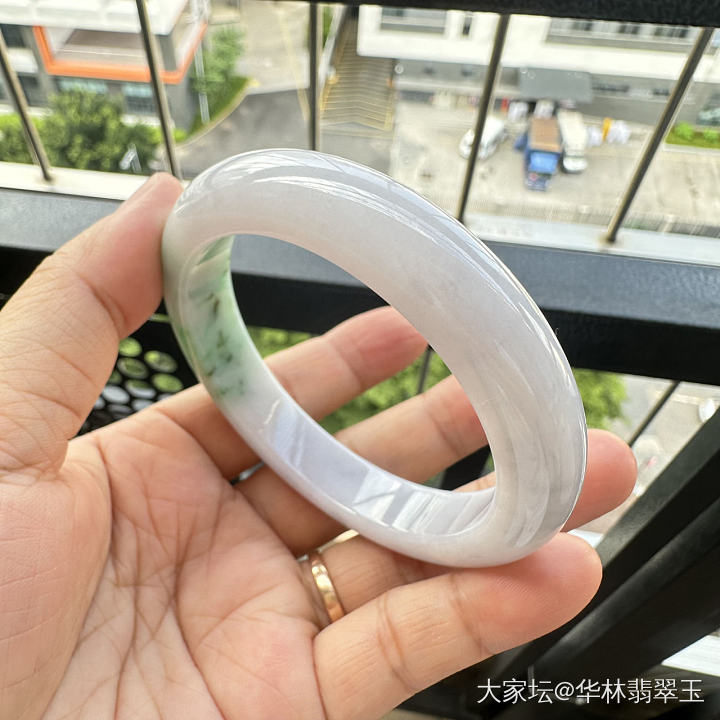 白底青正圈翡翠58.8mm_翡翠