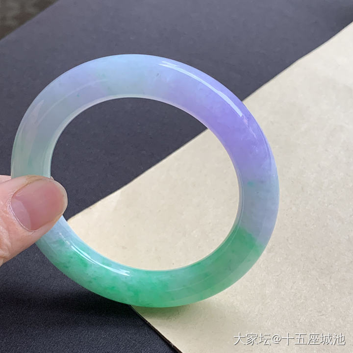 择一镯永相伴_翡翠
