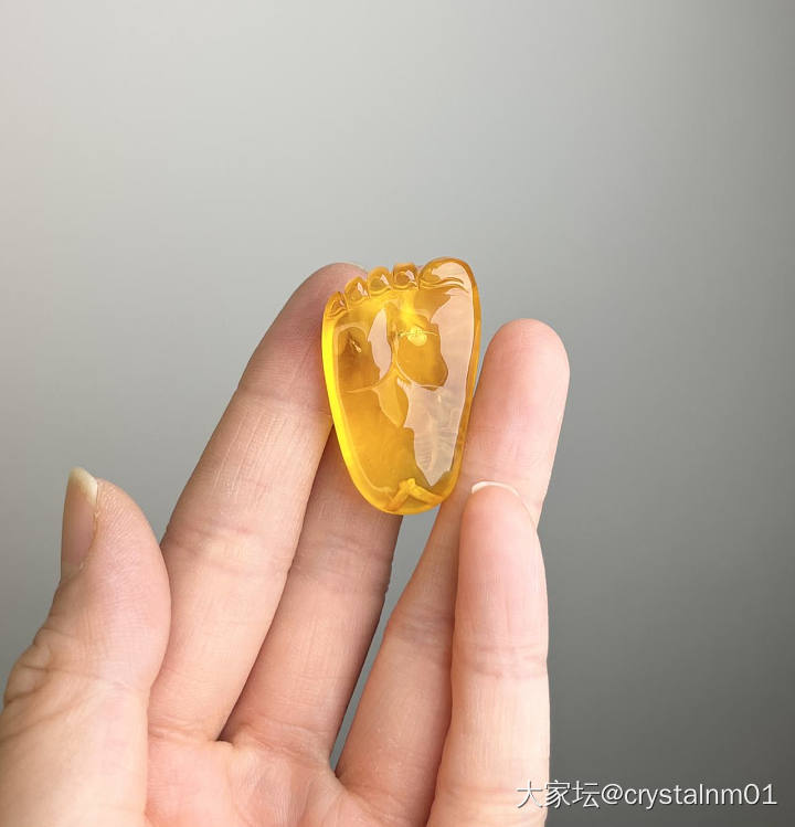 出几个金珀蜜蜡小雕件_琥珀蜜蜡