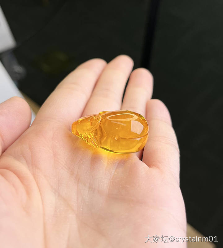 出几个金珀蜜蜡小雕件_琥珀蜜蜡