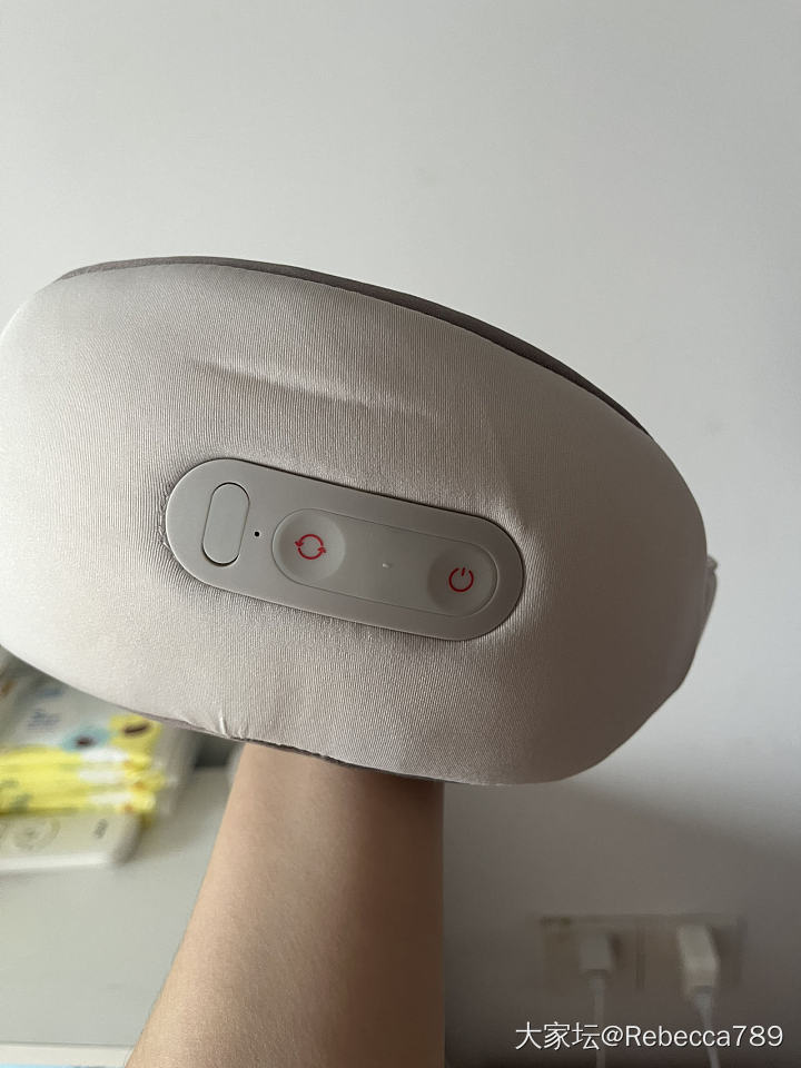 倍轻松颈部按摩仪_品味