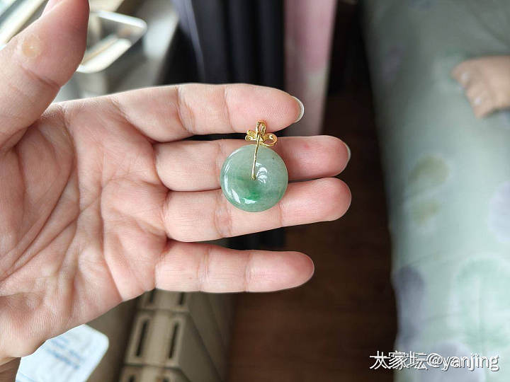 天然缅甸A货翡翠平安扣_翡翠