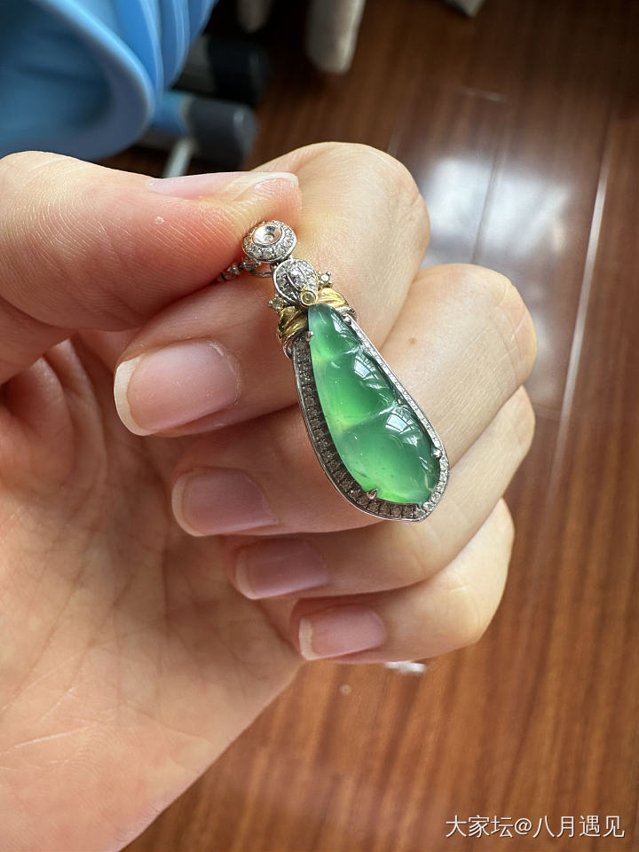 翡翠戒指耳坠扣子吊坠手链等_翡翠