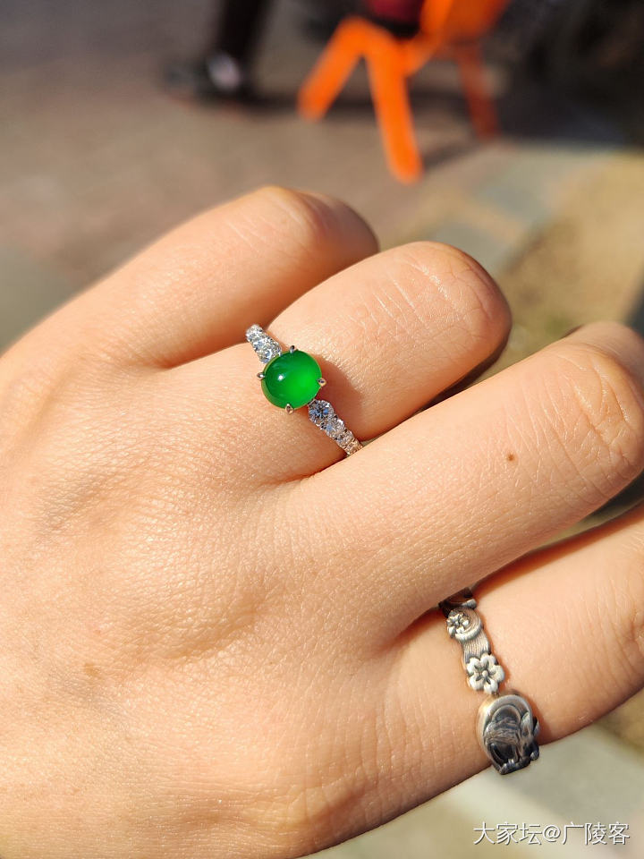 麻团家冰种浓阳绿翡翠排戒_翡翠