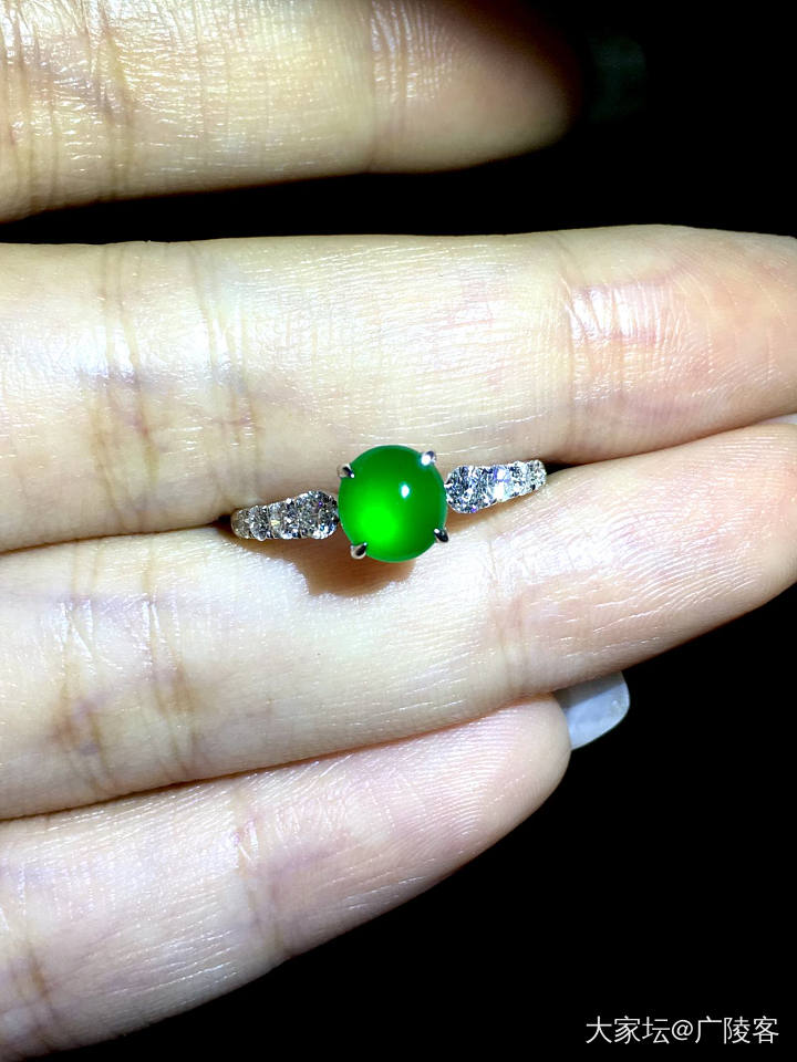 麻团家冰种浓阳绿翡翠排戒_翡翠