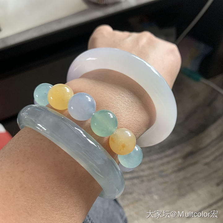 闲置出圆条翡翠手镯_翡翠