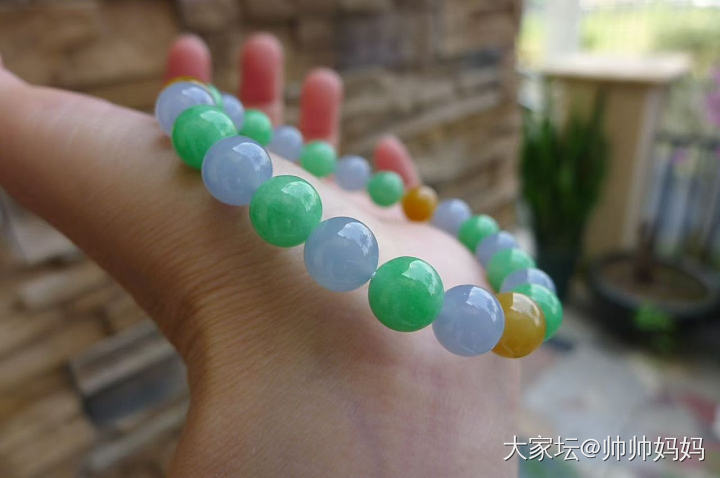 翡翠浓郁糖豆手链_翡翠