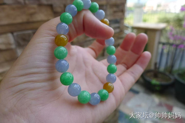 翡翠浓郁糖豆手链_翡翠