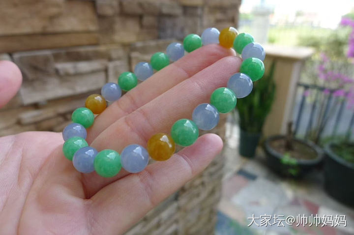 翡翠浓郁糖豆手链_翡翠