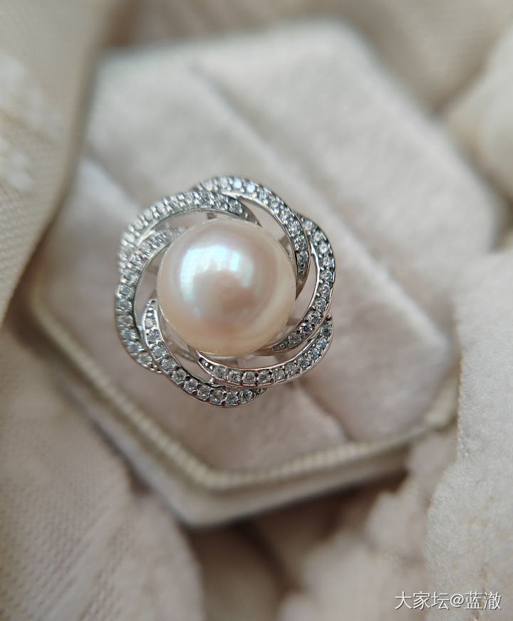 各种镶嵌珍珠首饰，都是银镶_有机宝石