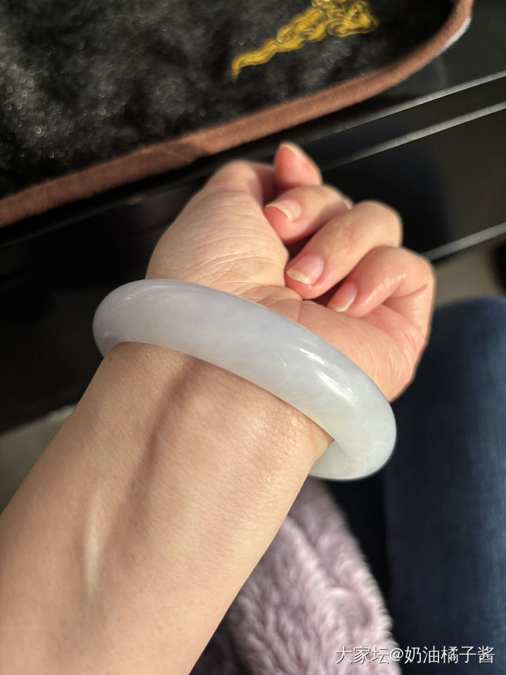天然翡翠糯化白条_翡翠