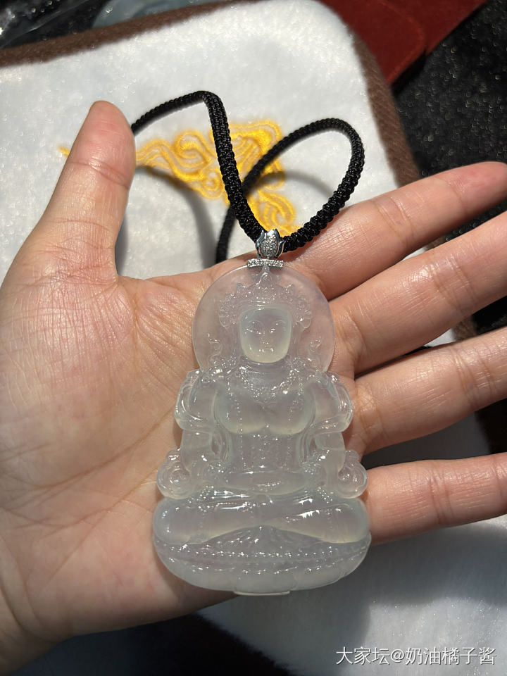 天然翡翠冰种度母_翡翠