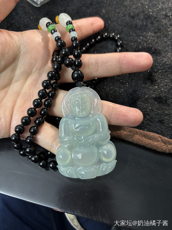 天然翡翠冰晴观音_翡翠