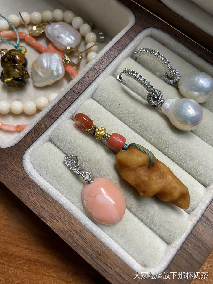 周末更新 血亏清理小百手链 都对半出珊瑚珍珠绿松蜜蜡小精品_有机宝石