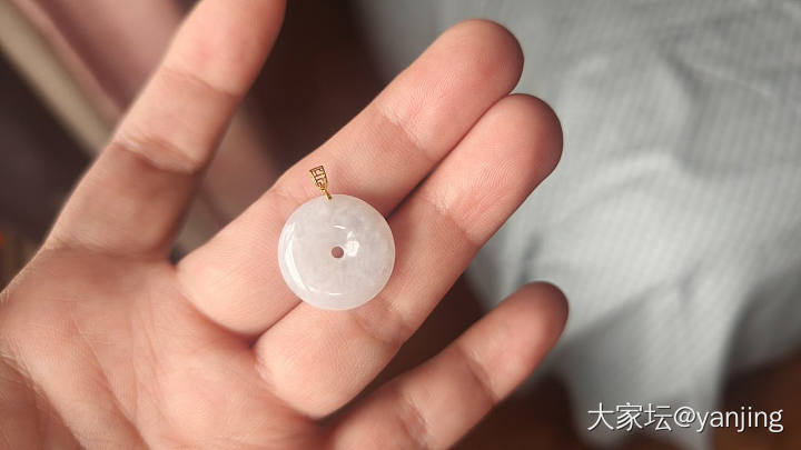 天然缅甸A货翡翠吊坠_翡翠