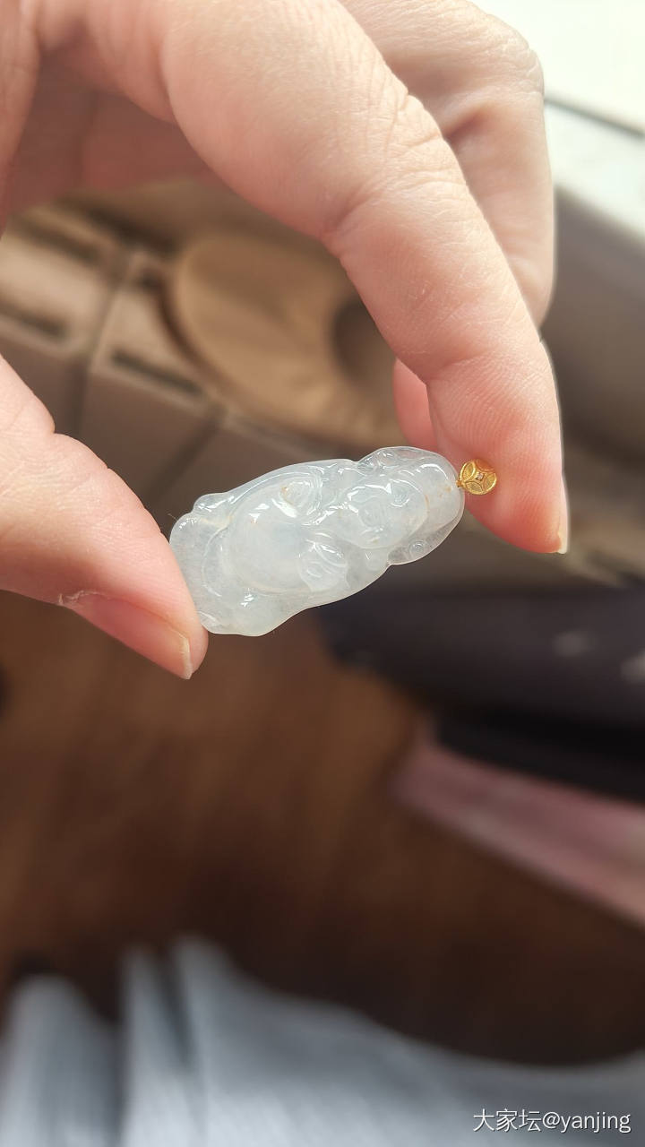 天然缅甸A货翡翠吊坠_翡翠