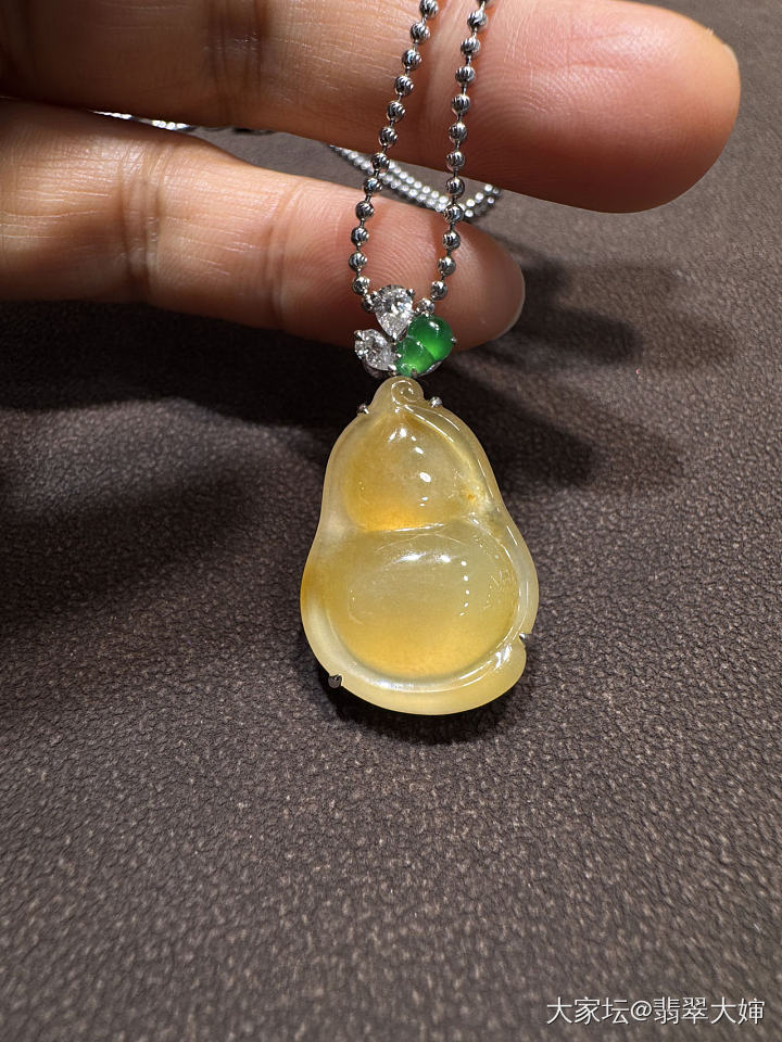明艳的柠檬黄葫芦吊坠_翡翠