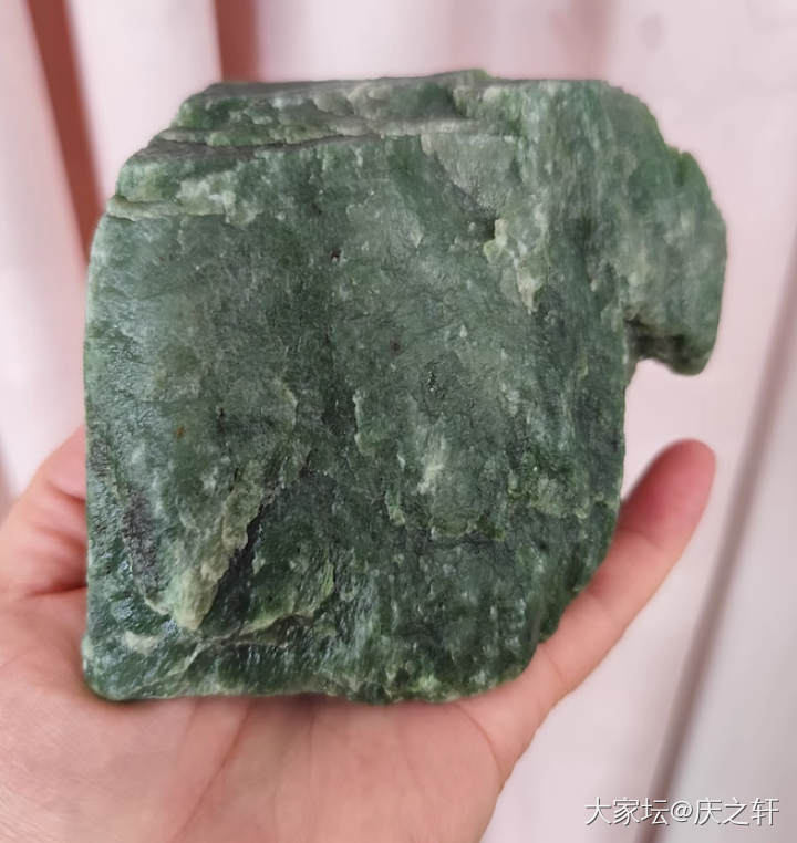 和田玉新疆碧玉原石天然小摆件845克_和田玉