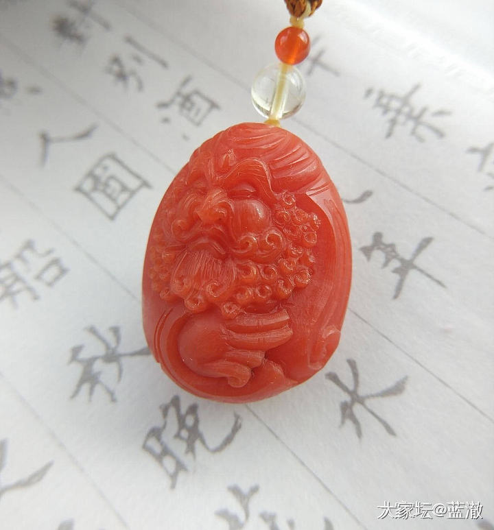 出几个品质不错的自珍和田玉、南红吊坠_和田玉