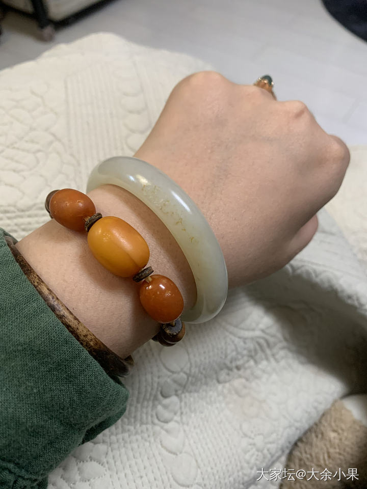 新疆和田玉籽镯_和田玉