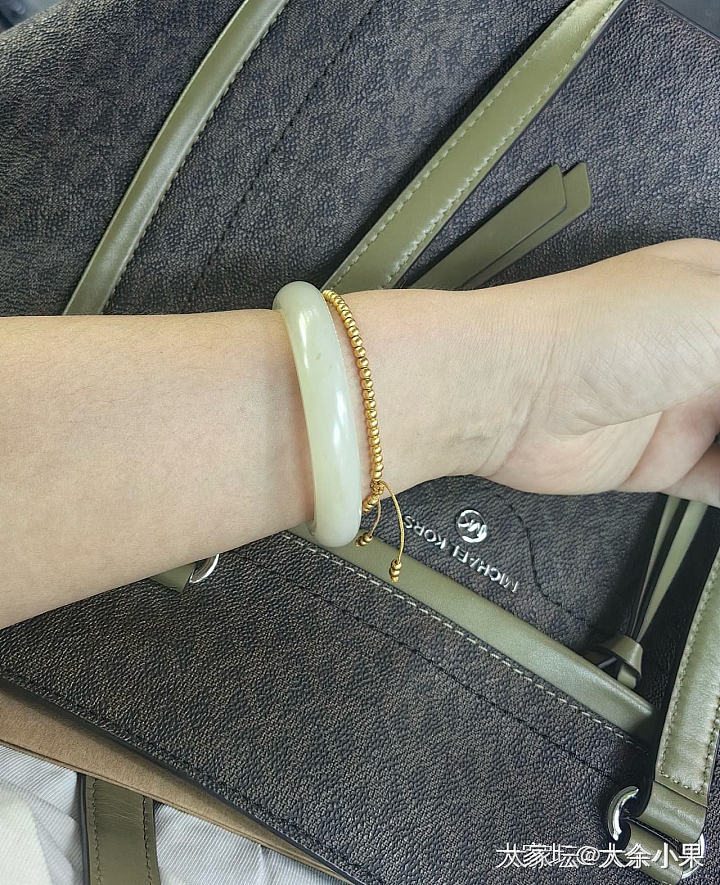 新疆和田玉籽镯_和田玉