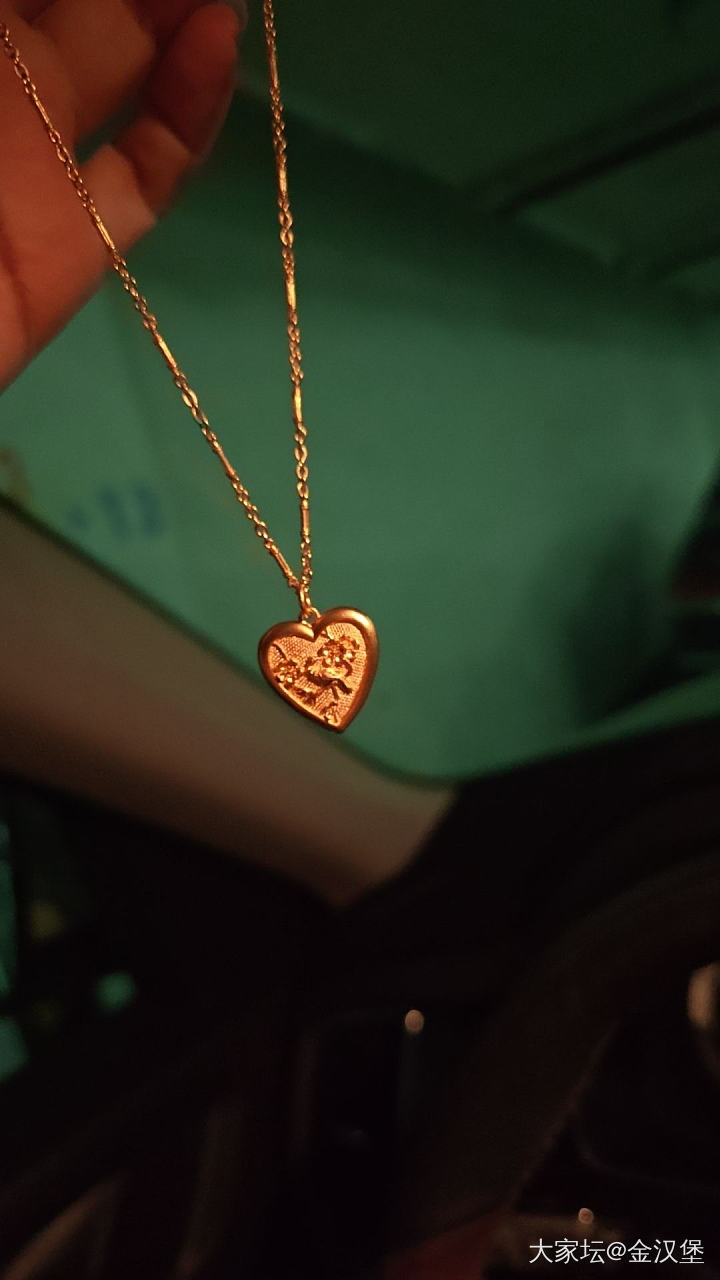 辞旧迎新的奶奶款吊坠_吊坠金