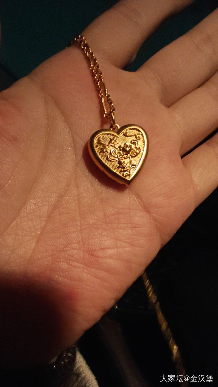 辞旧迎新的奶奶款吊坠_吊坠金