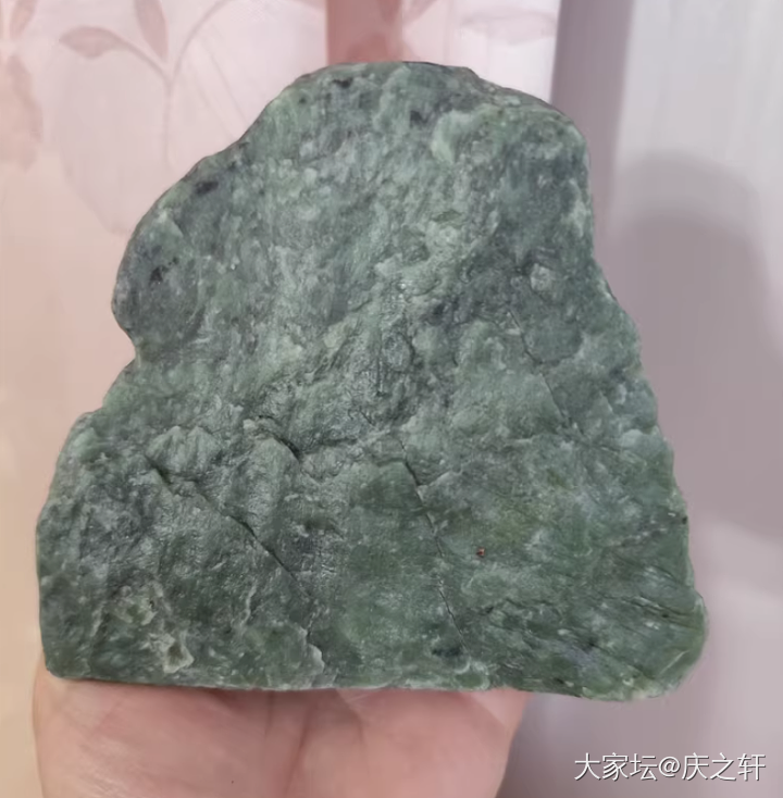 和田玉碧玉苹果绿山料原石小摆件_和田玉