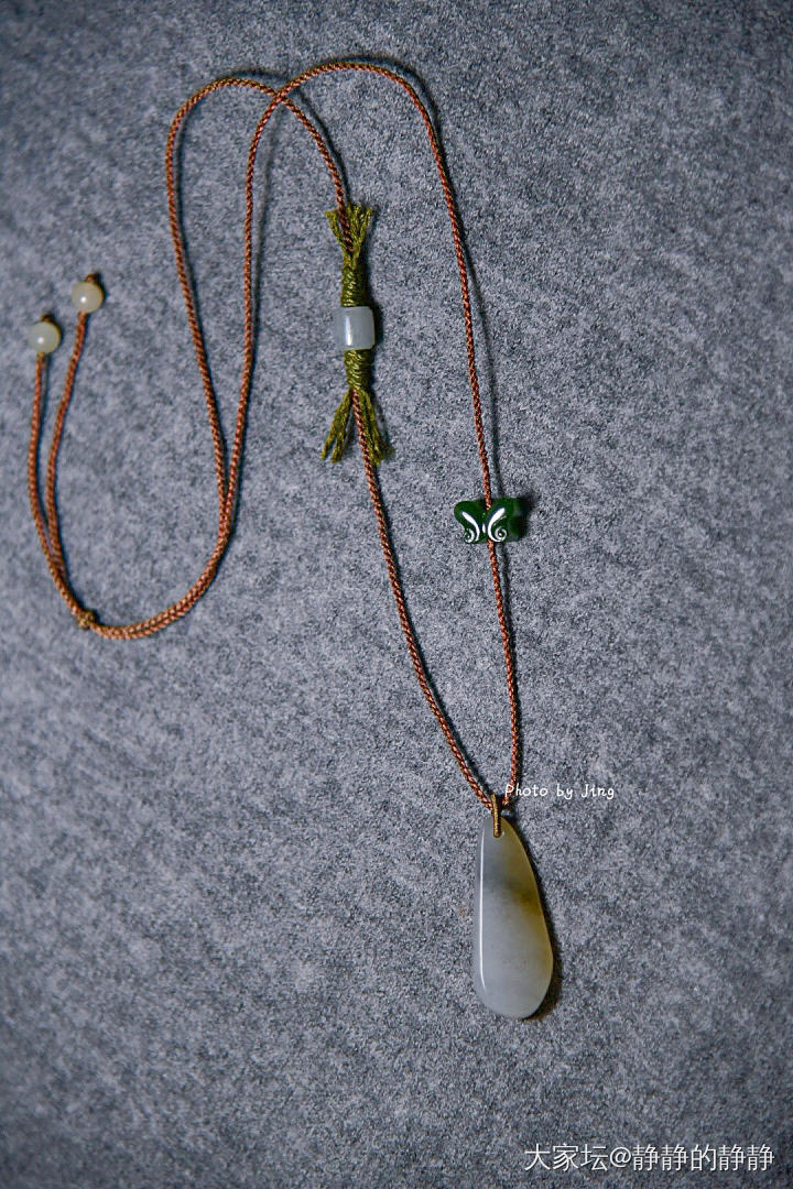 三色小油坨一枚_和田玉