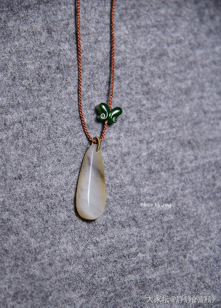 三色小油坨一枚_和田玉