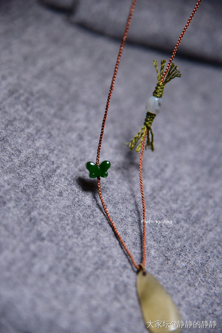 三色小油坨一枚_和田玉