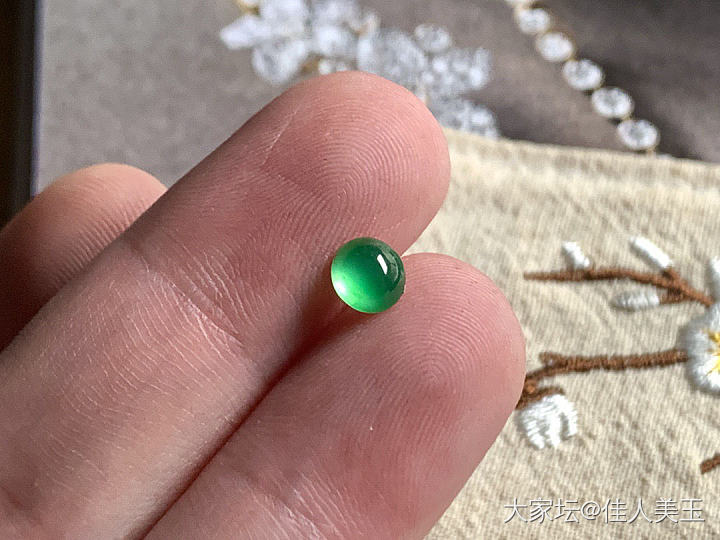 佳人美玉 龙石种小灯泡💡蛋面_翡翠