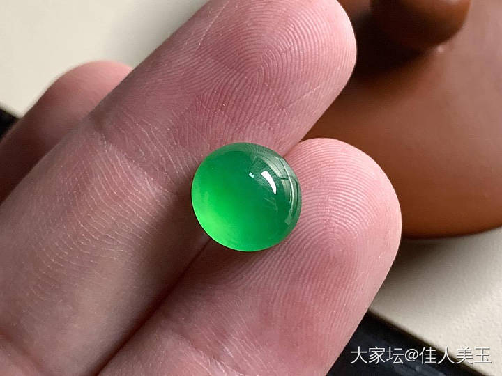佳人美玉木那绿蛋面_翡翠