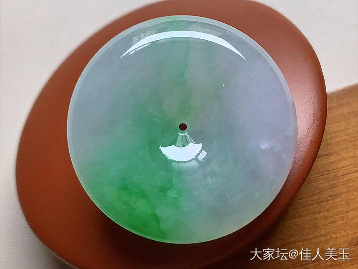 佳人美玉阳绿大平安扣价22800_翡翠
