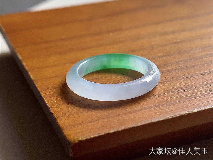 佳人美玉冰种阳绿戒指圈口17号价6980_翡翠