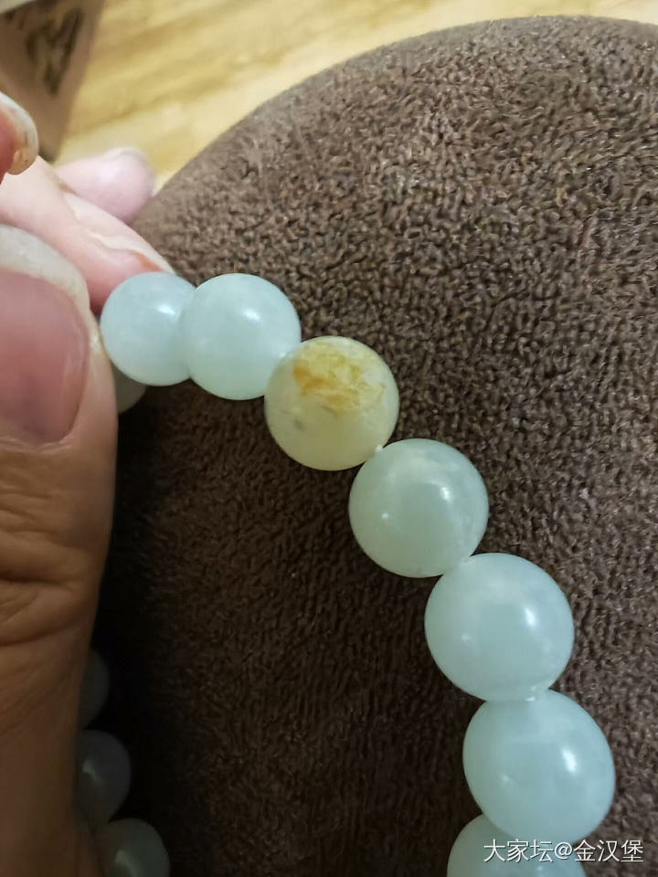 雅石小憩家卡10圆珠手串_和田玉